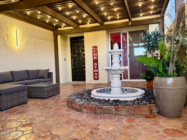 Foto del edificio - 2529 N Miller Rd