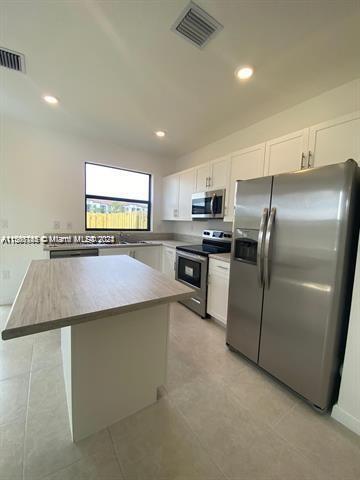 Foto del edificio - 575 N East St