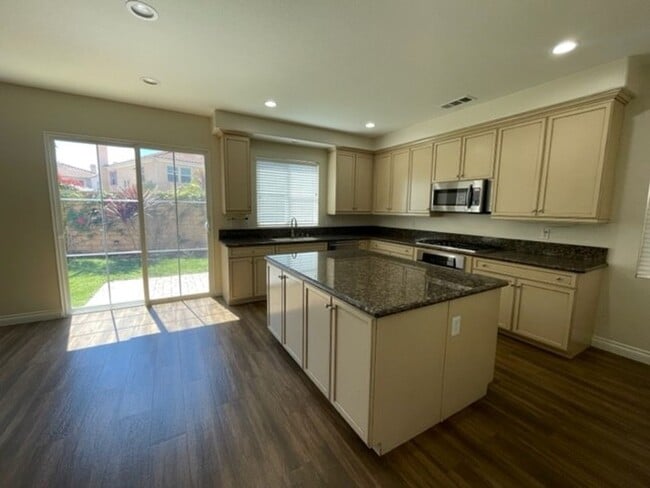 Building Photo - Stunning Home in a Desirable Gated Community