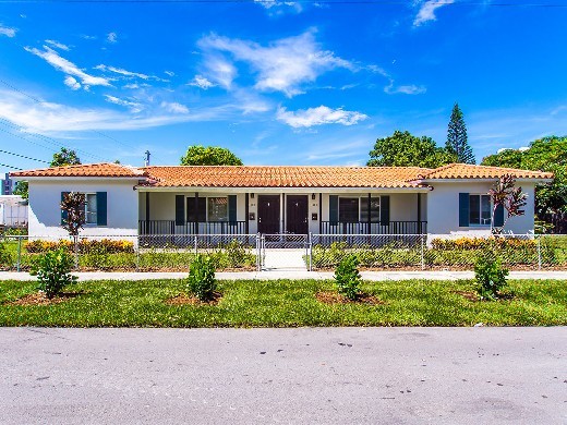 Primary Photo - 1660 SW 31st Ave