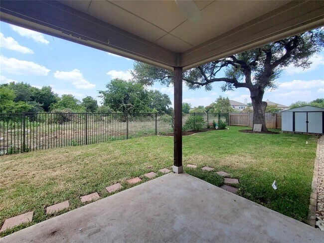 Foto del edificio - 14829 Fernhill Dr