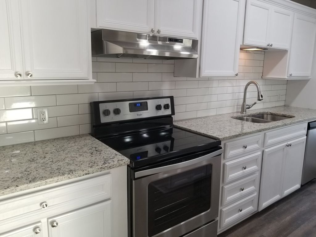 modern kitchen - 168 Barilla Plz