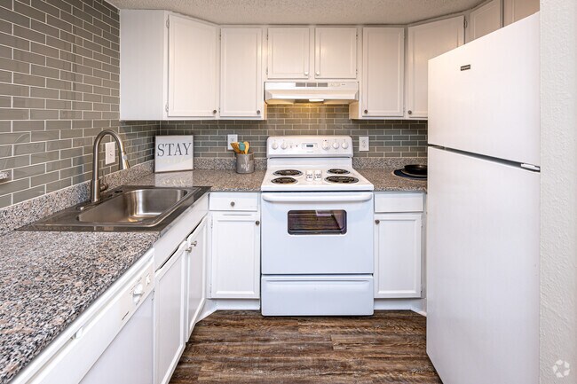 1 habitación, 1 baño - 796 pies cuadrados - Cocina - The Arts Apartments at West Napoleon
