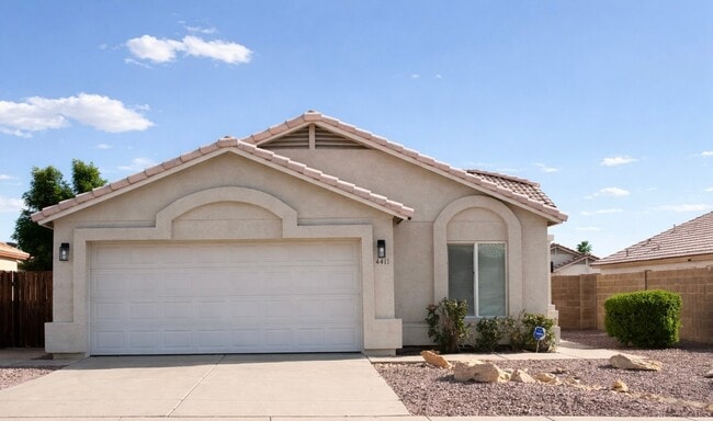 Building Photo - 4411 W Townley Ave