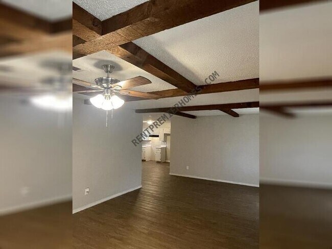 Building Photo - 2906 Pamela