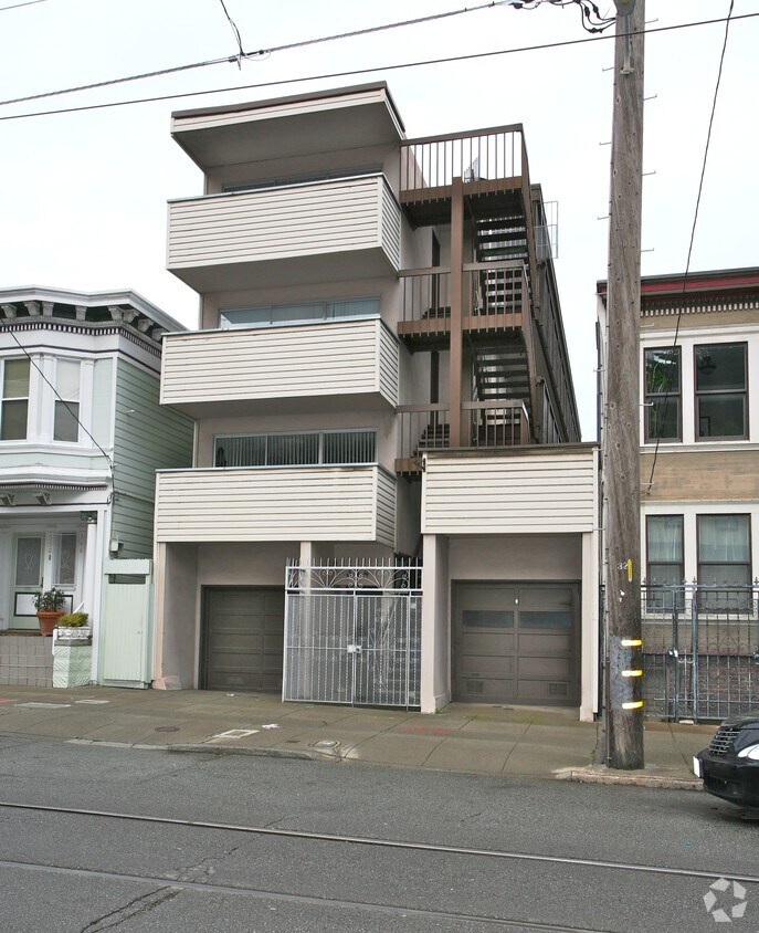 Building Photo - 344 Carl St