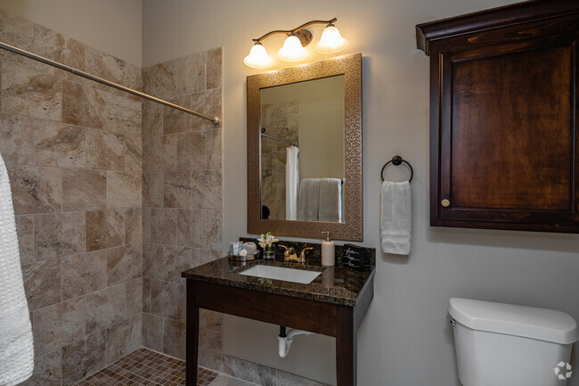 Studio - 388SF - Bathroom - Keestone Resort