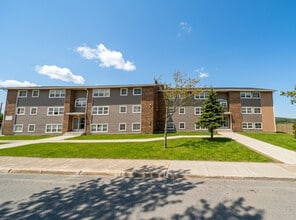 Building Photo - 122 Terra Nova Rd