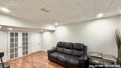 Building Photo - 27 Murchison Cres