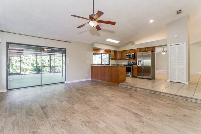 Building Photo - 476 Forest Park Rd