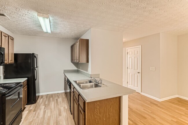 Building Photo - 2 Story Townhome - Housing Choice Accepted