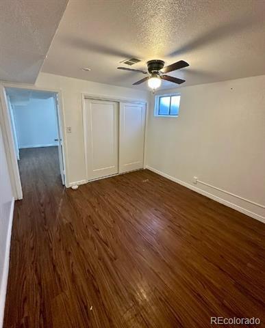 Foto del edificio - 940 W 70th Pl