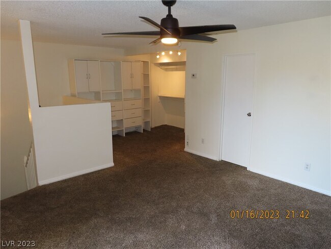 Building Photo - 1883 Apricot Ct