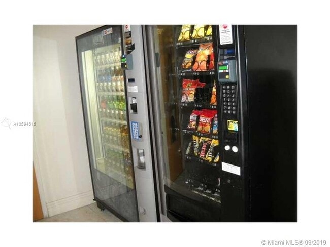 Photo - 3901 S Ocean Dr Apartment