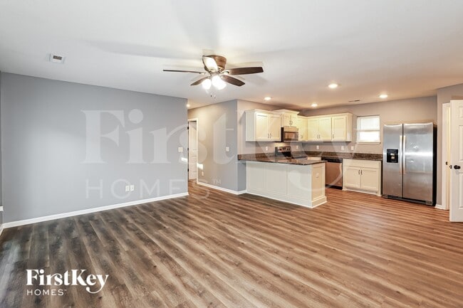 Building Photo - 5110 N Bellaire Ave