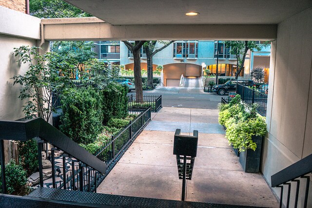 Foto del edificio - 1339 N Dearborn Pkwy