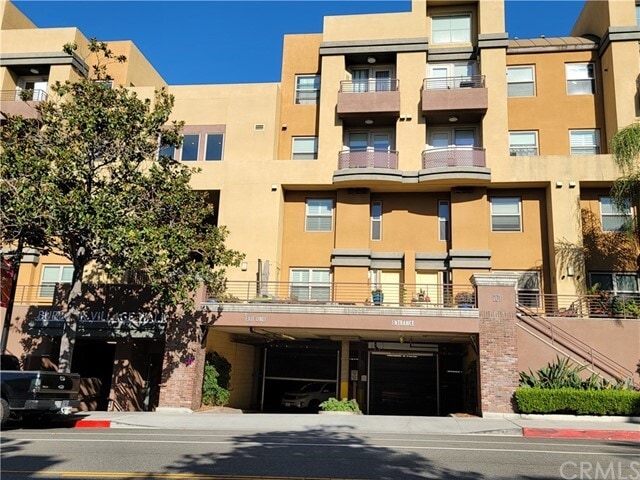 Primary Photo - 201 E Angeleno Ave