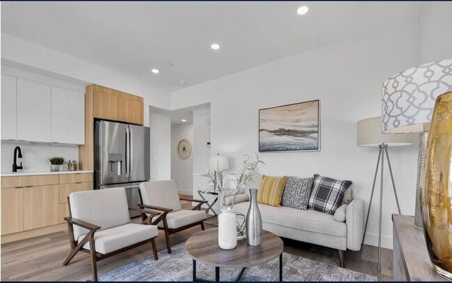 Building Photo - Modern 2BR Condo in NoMa