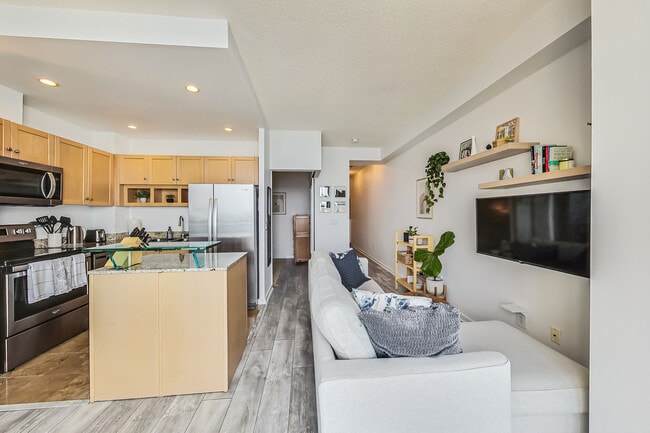 Building Photo - 208 Queens Quay W