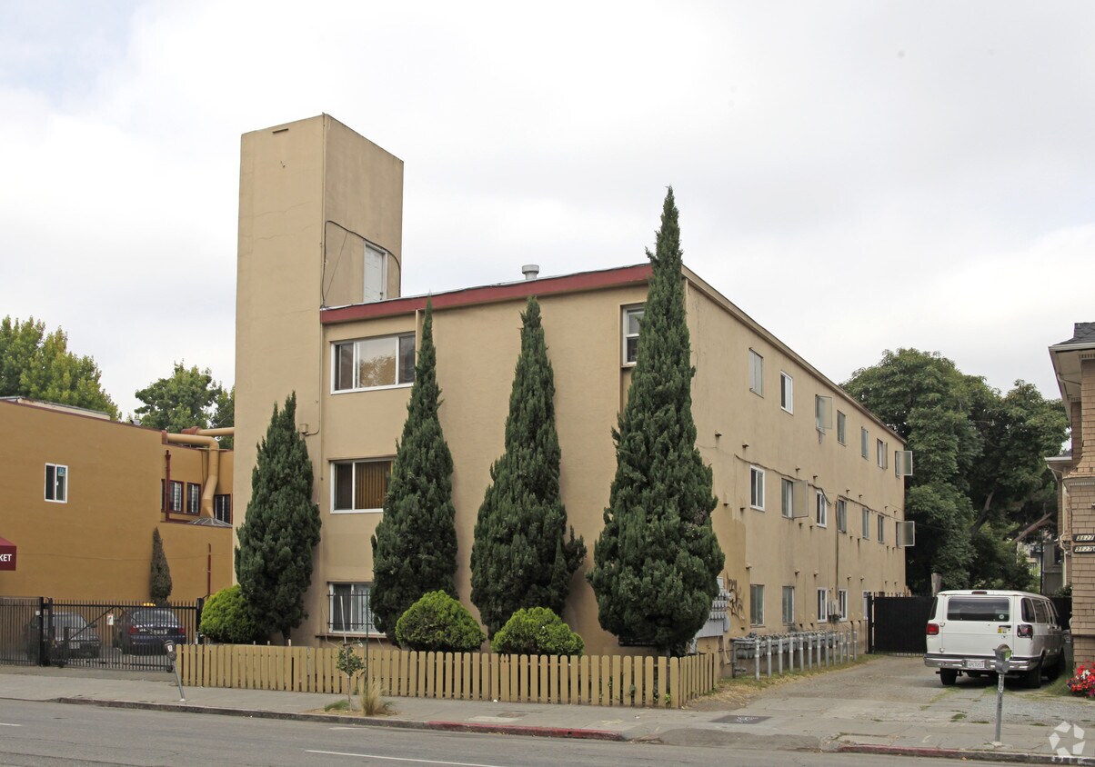 Building Photo - StudioOakland Apartments