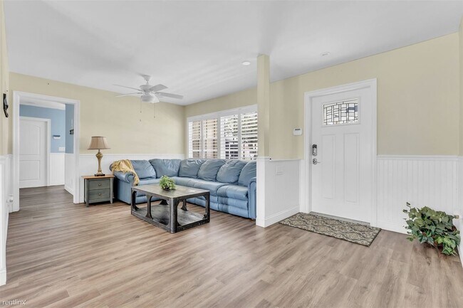 Foto del edificio - 3 br, 2 bath House - 9860 NW 3rd St