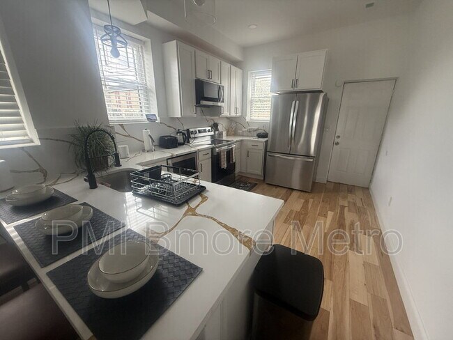 Foto del edificio - 1756 E North Ave