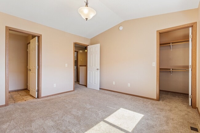 Building Photo - Whispering Woods