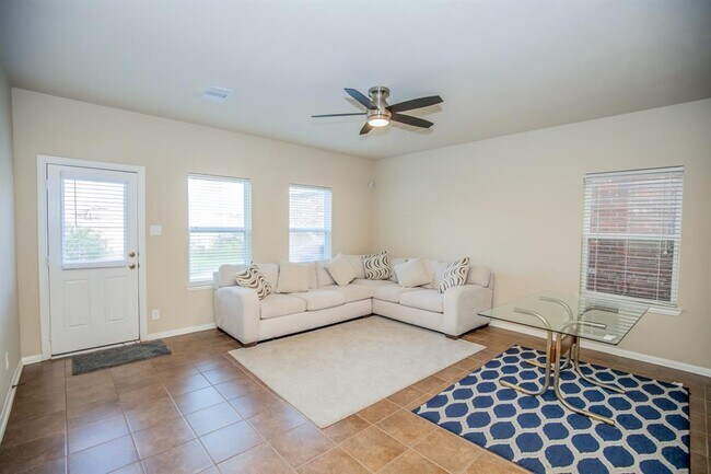 Building Photo - 8207 Malago Point Dr