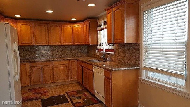 Foto del edificio - 2331 NE 95th St
