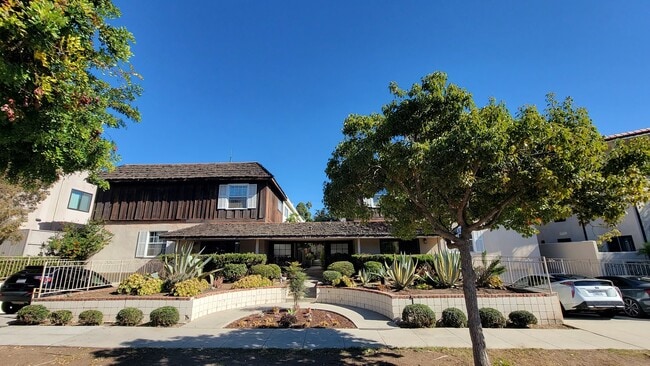 Building Photo - 1017 10th St