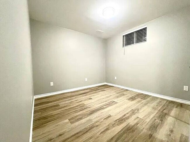 Photo du bâtiment - 380 Rittenhouse Rd