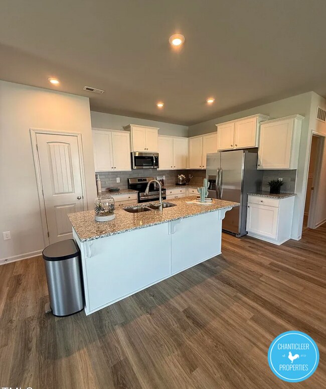 Foto del edificio - 6762 Hardwick Ln