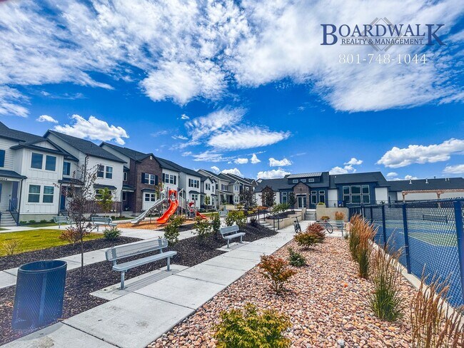 Foto del edificio - Spacious 3 bed in Quiet Community