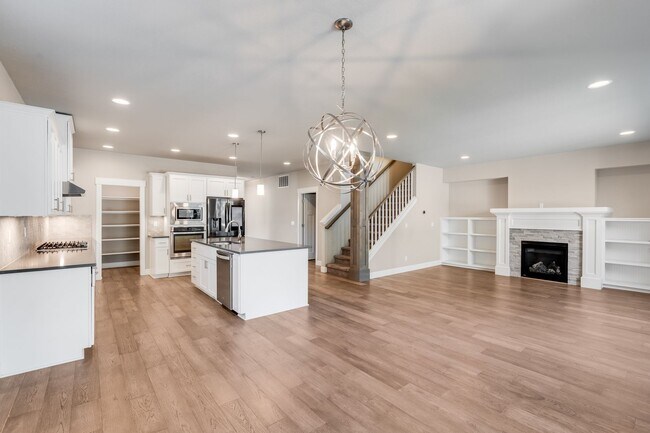 Building Photo - Beautiful 4 Bed, 3 Bath Rental Home in She...