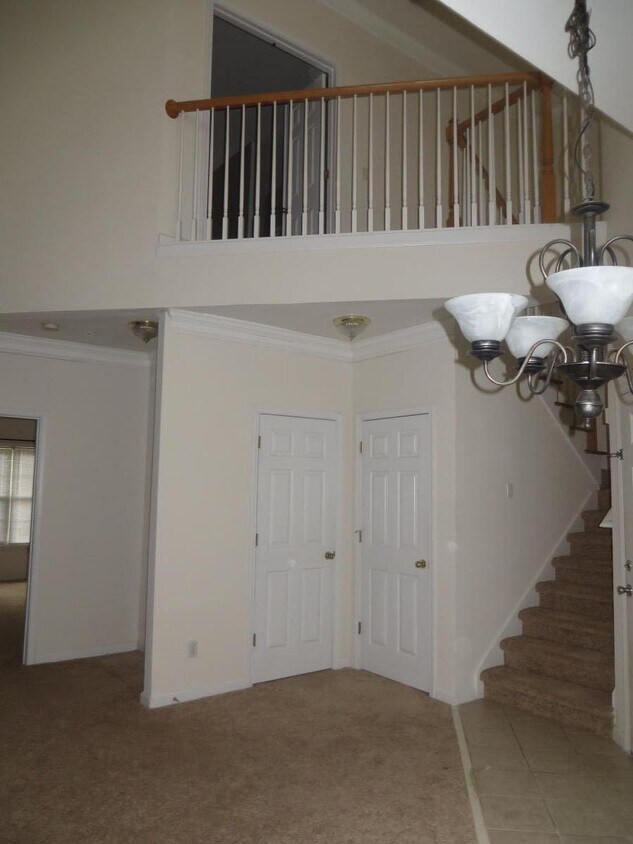Foto principal - 8844 Fairview Bluff