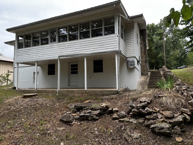 Building Photo - 315 W Hazelwood Dr