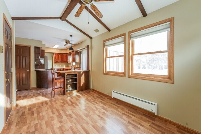 Foto del edificio - 3br, 2ba, 1cg ~ Security Deposit Free Alternative for Qualified Residents ~