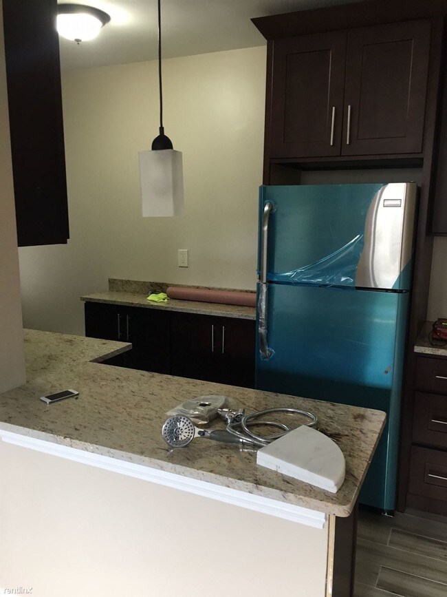 Building Photo - 1 br, 1 bath Apartment - 2416 44th St