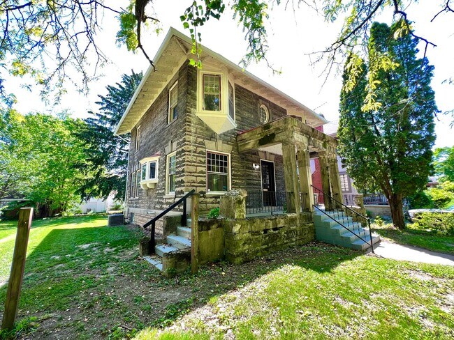 Foto del edificio - Updated Single Family in Dayton!