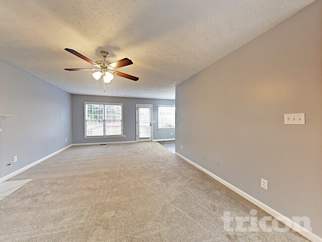 Foto del edificio - 313 Willow Bend Dr