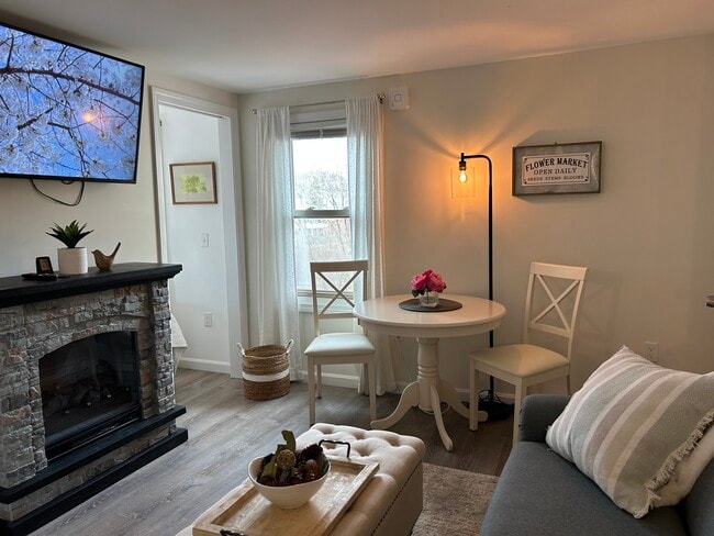 Photo - 64 Church St Apartments