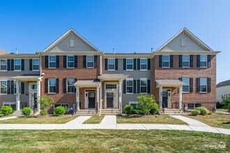 Building Photo - 189 Lakeshore Dr