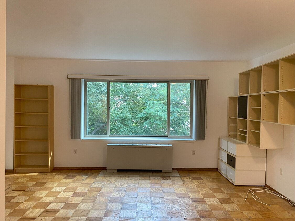 Living Area - 2755 Ordway St NW