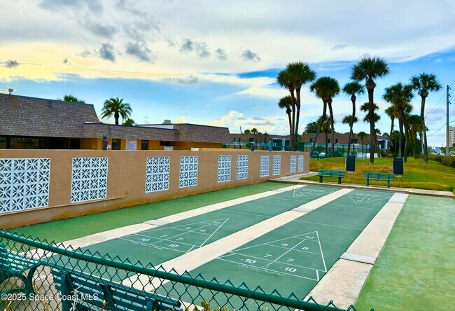 Building Photo - 2700 N Hwy A1A