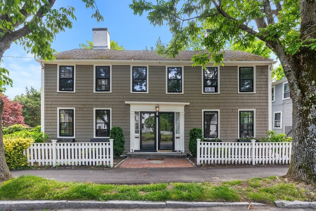 Primary Photo - 210 North St