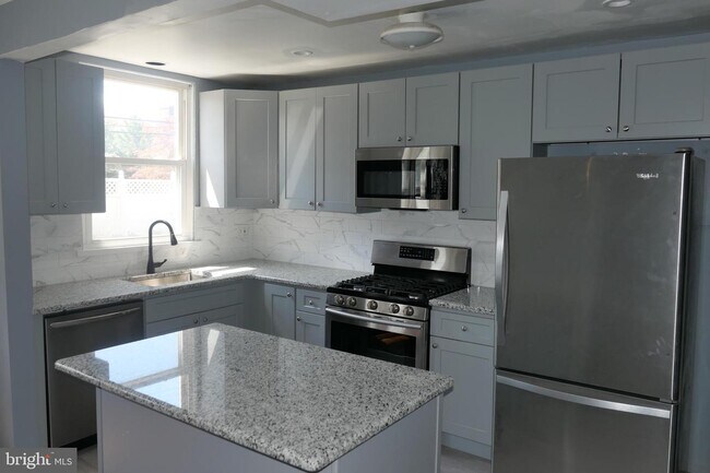 Foto del edificio - 228 W Bayberry Ln