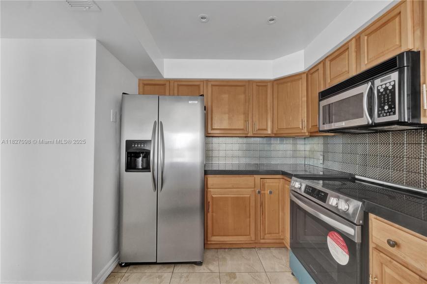 Foto principal - 2 bedroom in Aventura FL 33180
