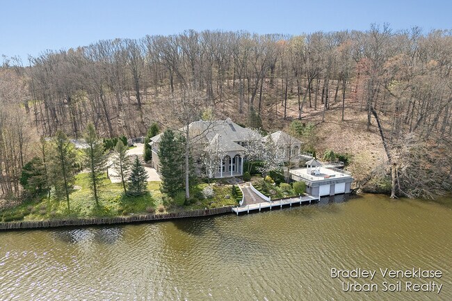 Foto del edificio - 7635 Sandy Hollow Ln SE