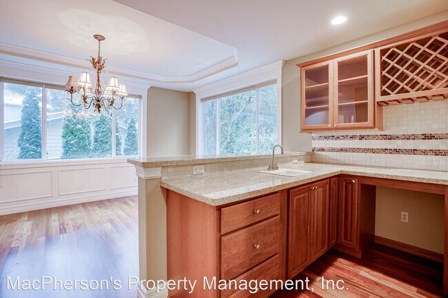 Building Photo - 5 br, 4 bath House - 15025 SE 43rd Street