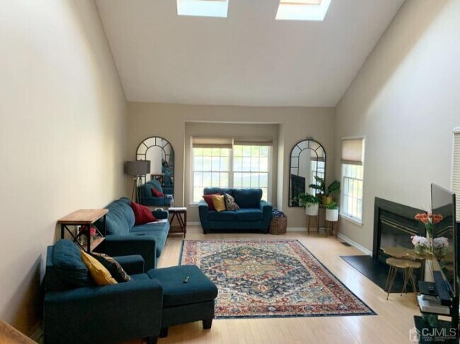 Foto del edificio - 23 Brookwood Ct